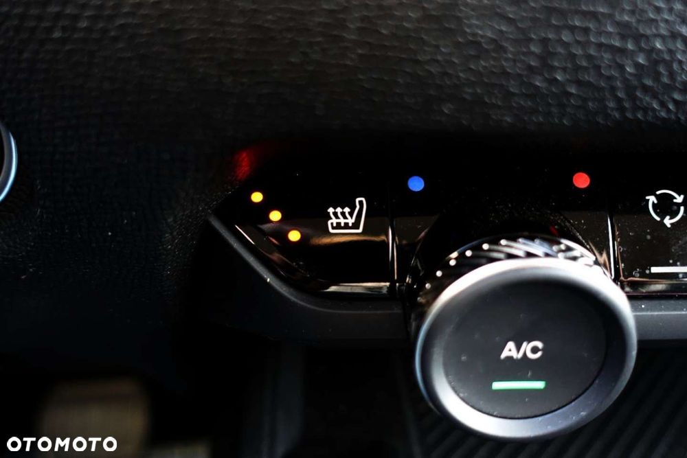 Citroën C4X 1.2 PureTech Shine S&S EAT8 - 19