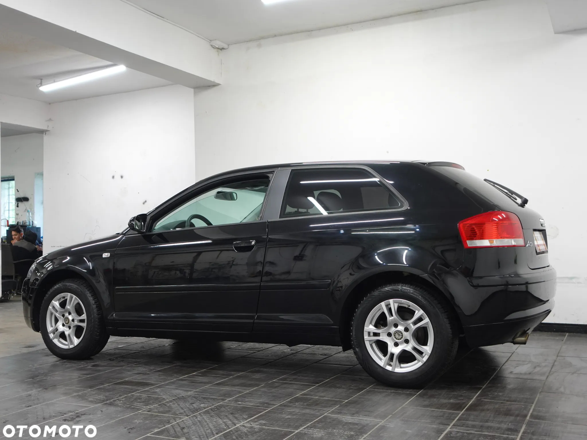 Audi A3 1.6 Ambiente - 6