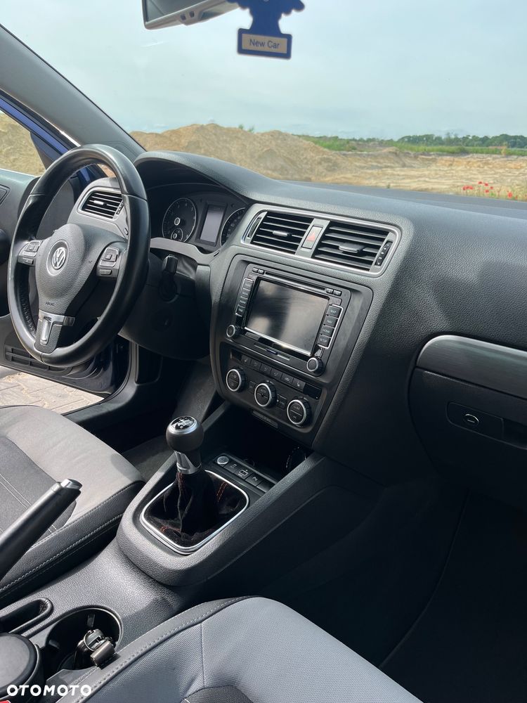 Volkswagen Jetta 2.0 TSI Highline - 12