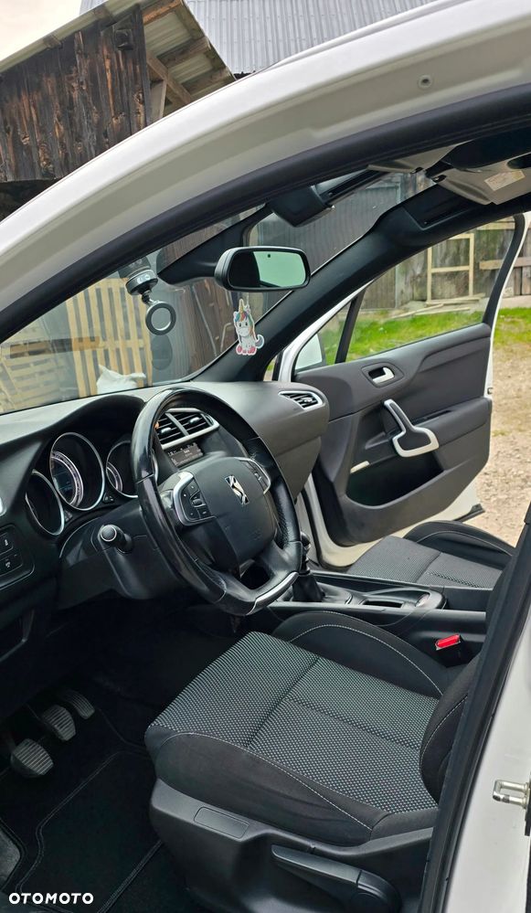 DS Automobiles DS 4 - 12