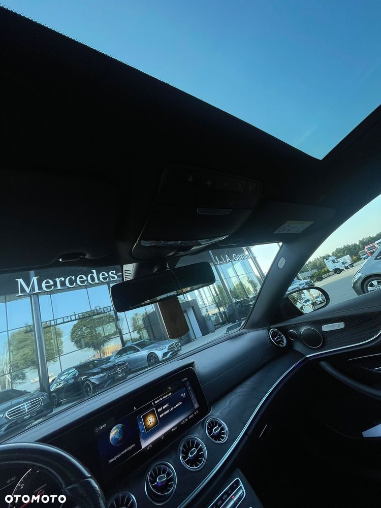 Mercedes-Benz Klasa E 220 d 4-Matic 9G-TRONIC - 12