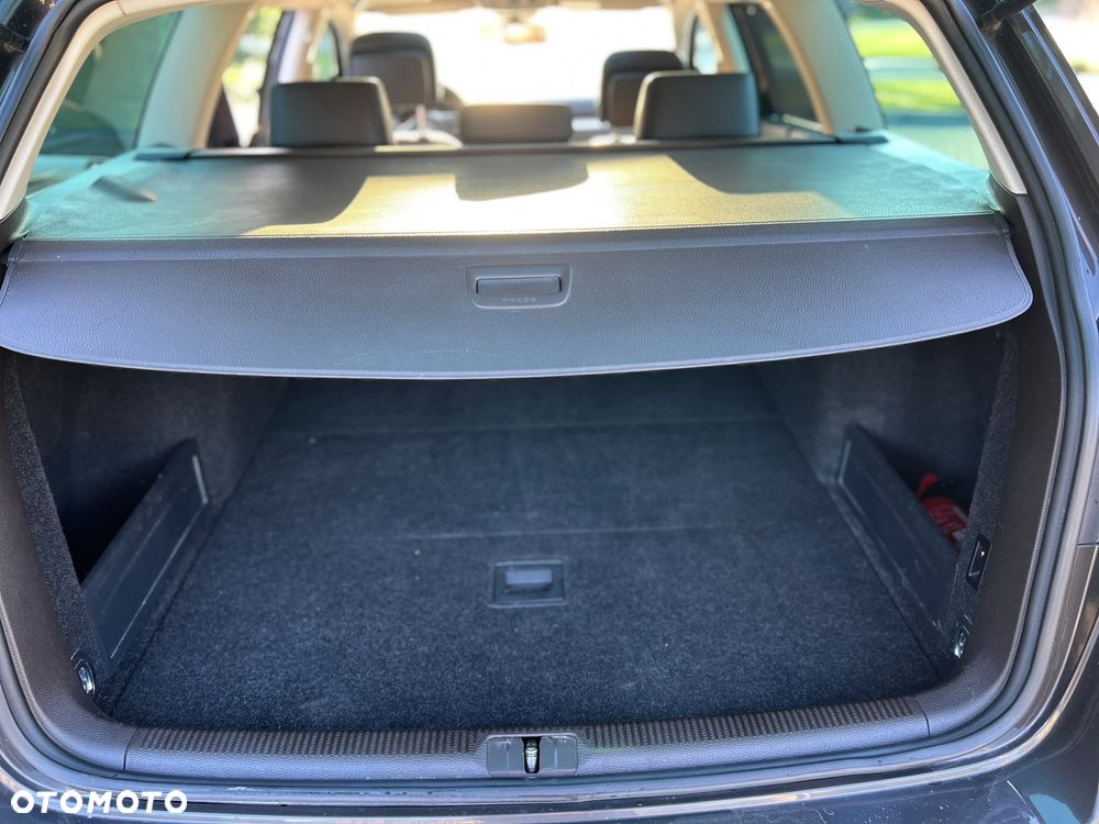 Volkswagen Passat 2.0 TDI Highline - 24