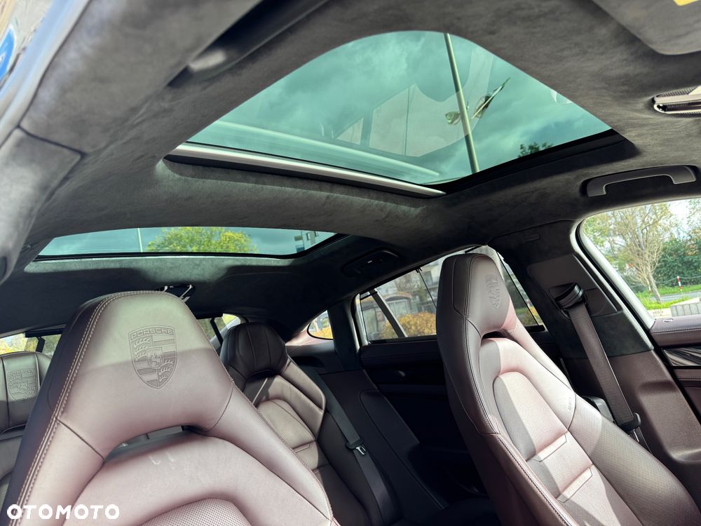 Porsche Panamera Turbo - 18