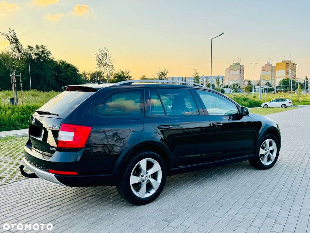 Skoda Octavia 2.0 TDI SCR 4x4 Ambition DSG - 8