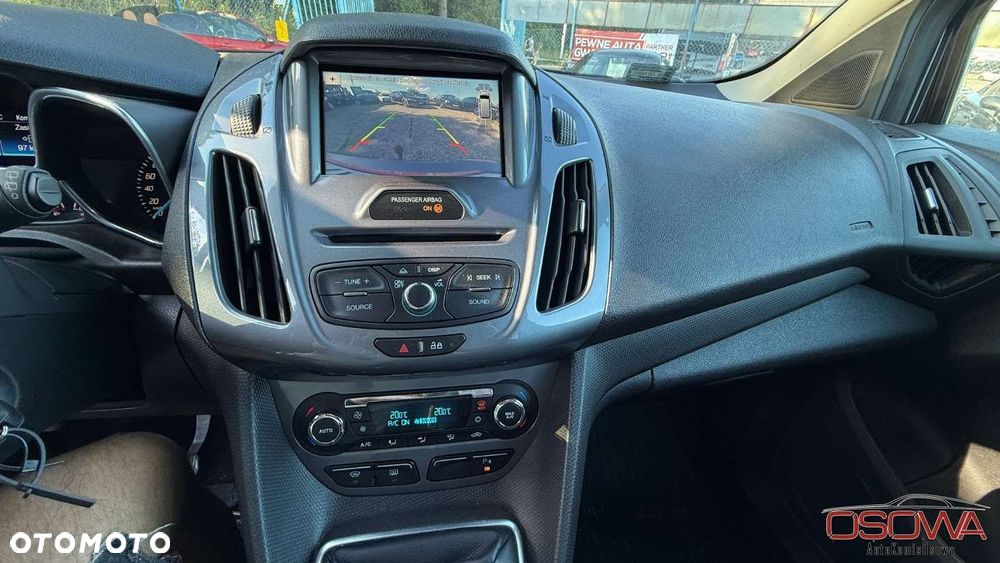 Ford Tourneo Connect Grand - 19