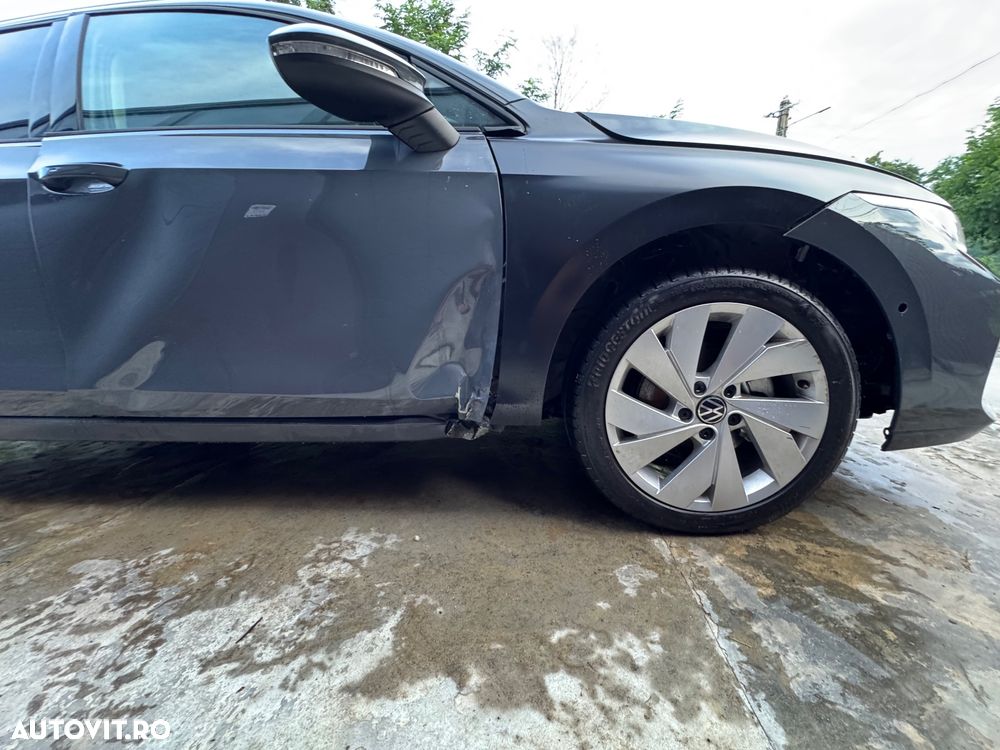 Volkswagen Golf 1.5 eTSI DSG MHEV Advanced - 12