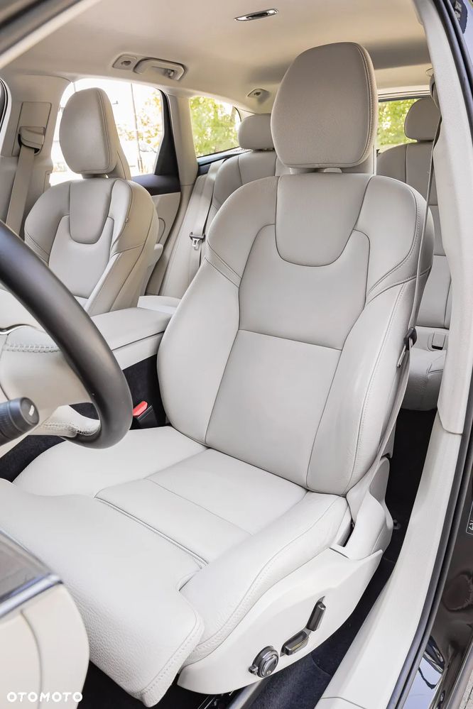 Volvo XC 60 B4 B Inscription - 31