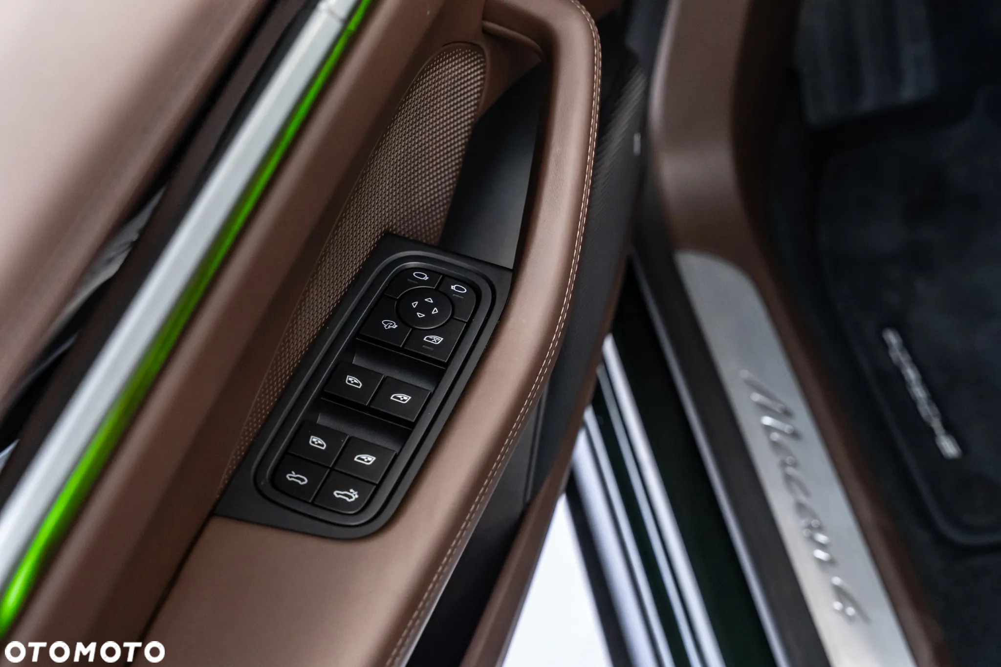 Porsche Macan 4 - 22