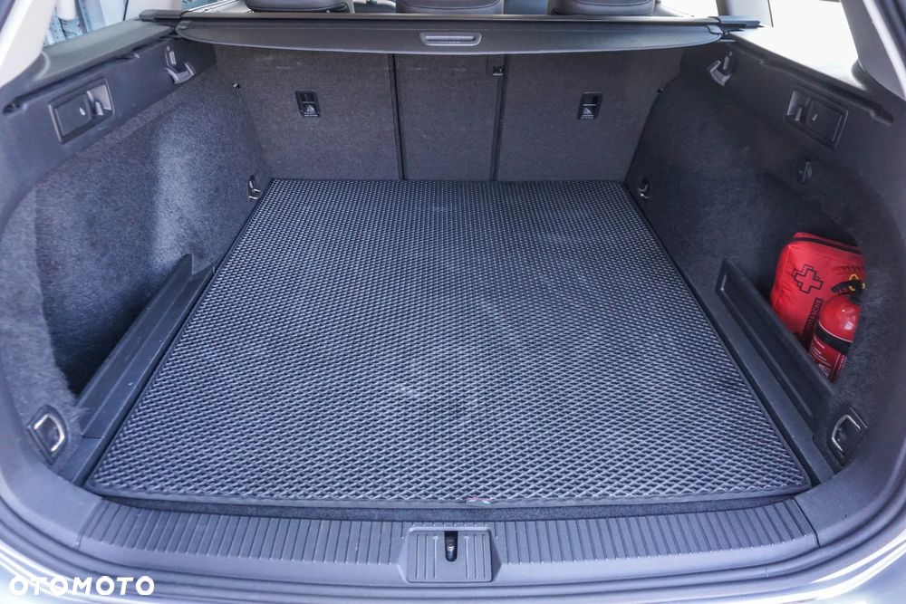 Volkswagen Passat 1.5 TSI EVO Elegance DSG - 30