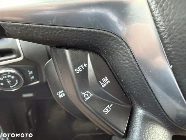 Ford Focus 1.0 EcoBoost Trend - 18