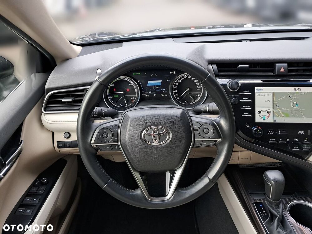 Toyota Camry 2.5 Hybrid Executive CVT - 6