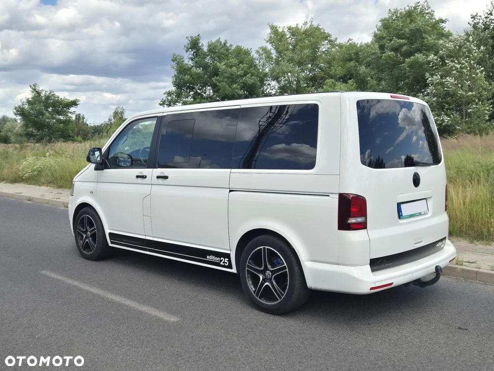 Volkswagen Multivan - 14