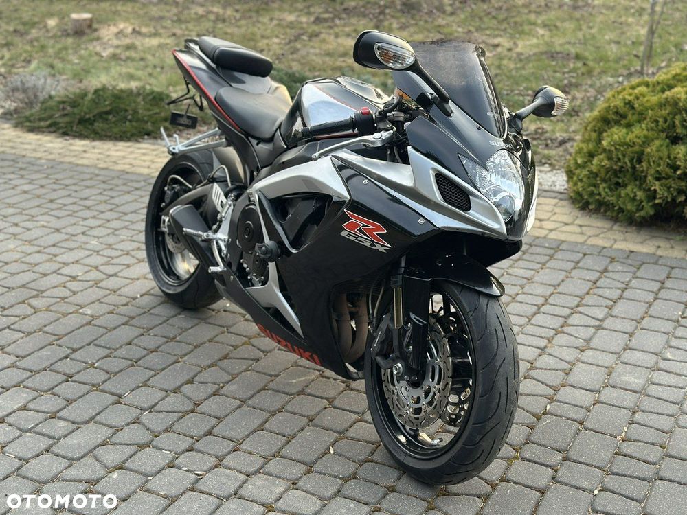 Suzuki GSX-R - 1