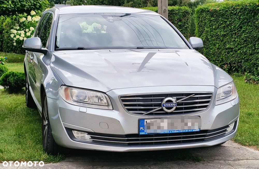 Volvo V70 D2 Momentum - 1