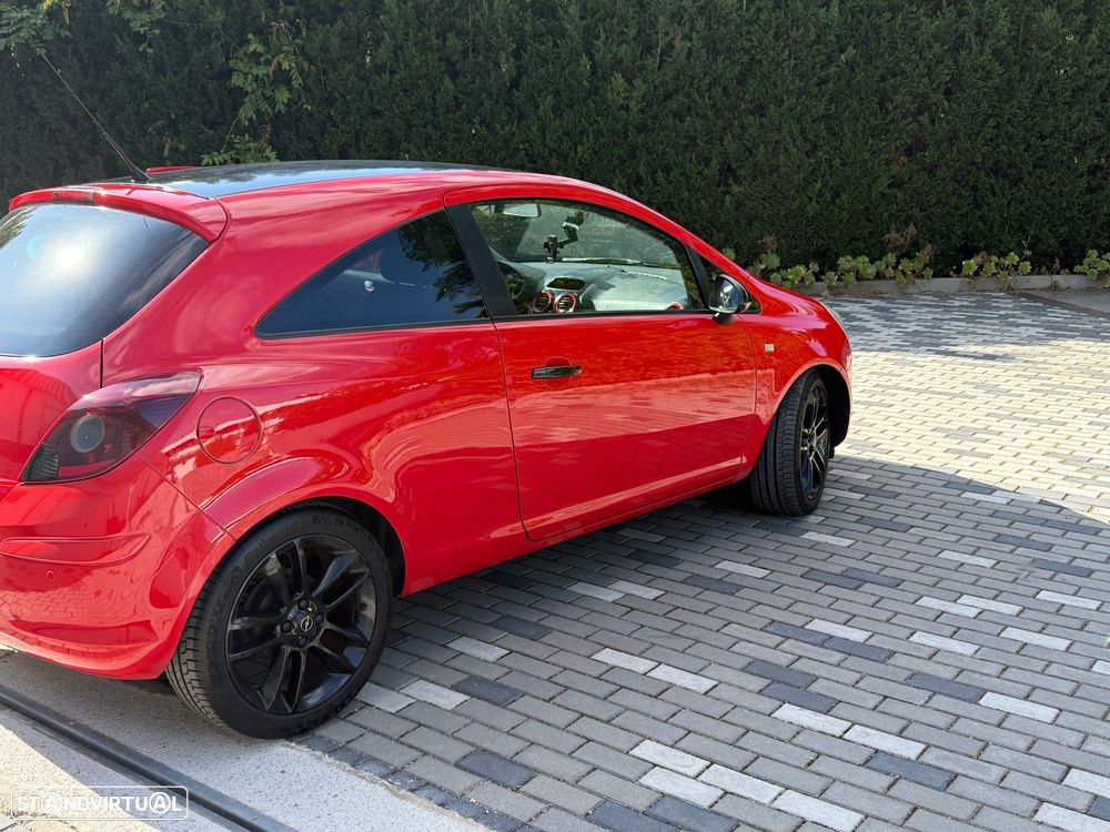 Opel Corsa 1.2 Black Edition — fotografia 8