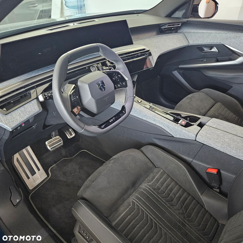 Peugeot 5008 1.2 PureTech mHEV GT S&S e-DCS6 - 12