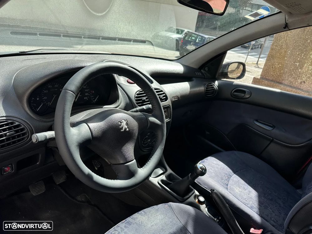 Peugeot 206 1.1 Color Line - 12