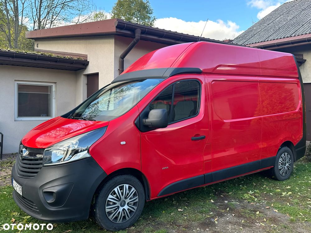 Opel Vivaro - 1
