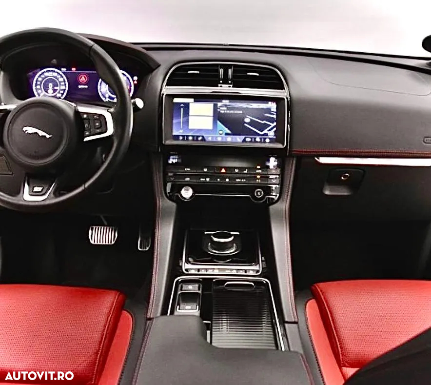 Jaguar F-Pace 20d AWD R-Sport - 2