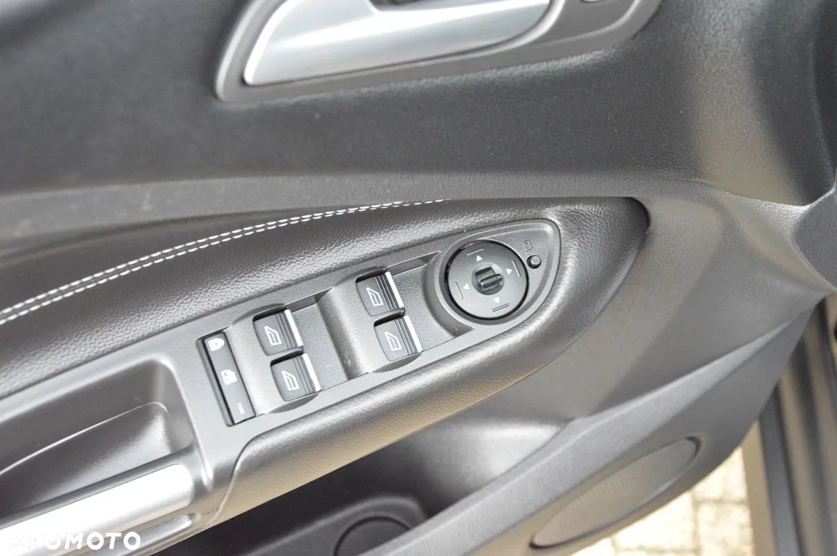 Ford C-MAX 2.0 TDCi Start-Stop-System Titanium - 20