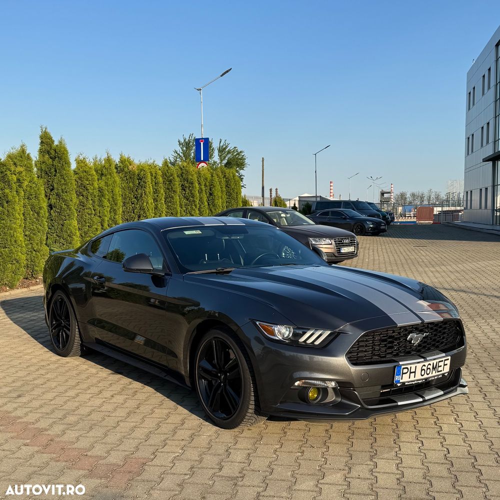 Ford Mustang 2.3 EcoBoost Aut. - 2