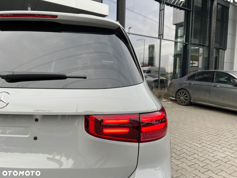 Mercedes-Benz GLB - 17