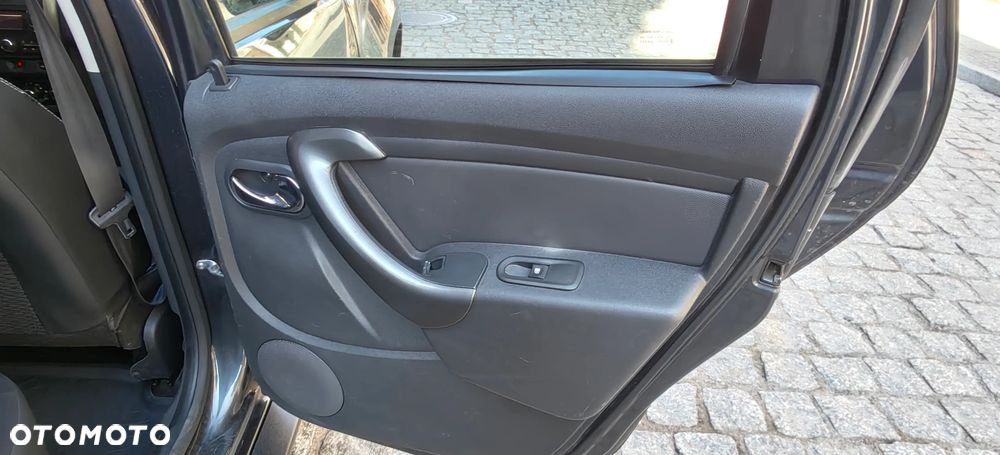 Dacia Duster 1.6 Ambiance Euro5 - 28