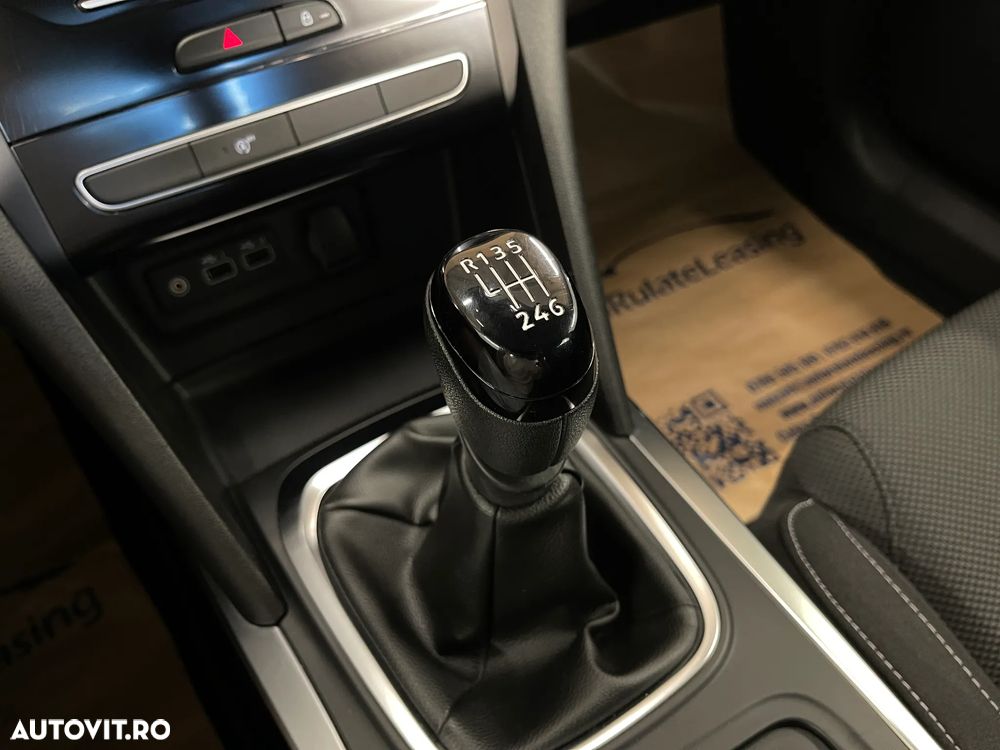 Renault Megane TCe 140 GPF Equilibre - 21
