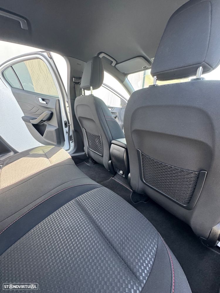 Ford Focus 1.0 EcoBoost MHEV ST-Line - 30