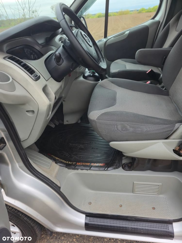 Opel Vivaro - 13