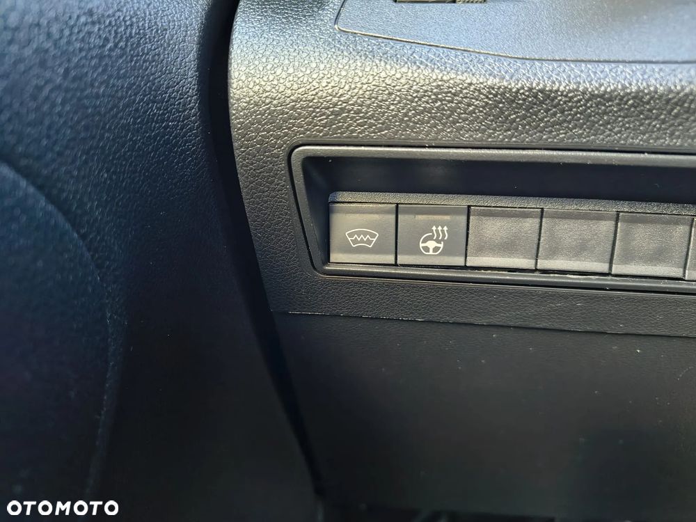 Opel Combo 1,5D 131KM - 20