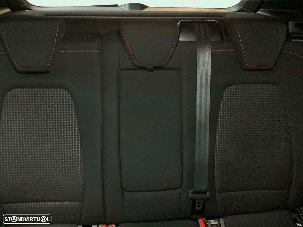 Ford Focus 1.0 EcoBoost MHEV ST-Line X - 17