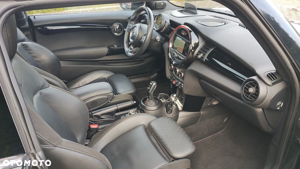 MINI John Cooper Works - 12