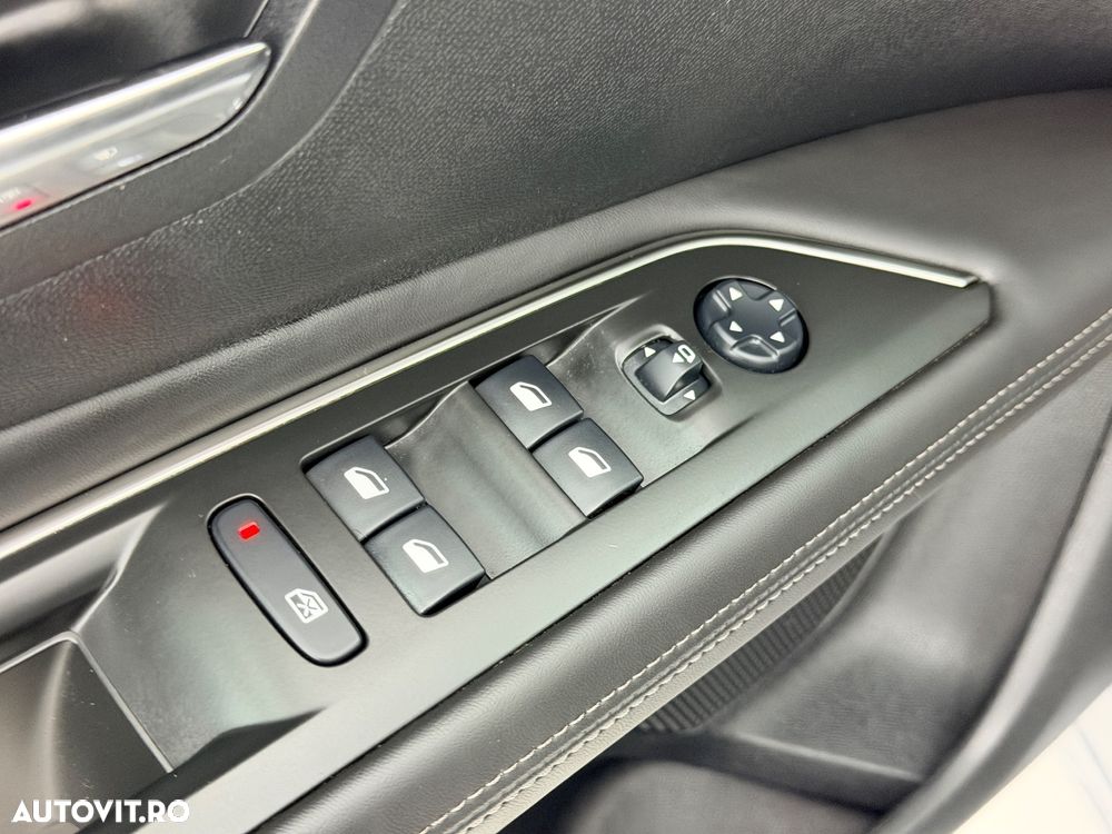 Peugeot 3008 1.2 PureTech Turbo S&S EAT6 Allure - 9