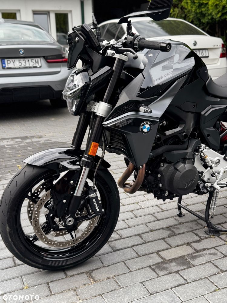 BMW F - 4