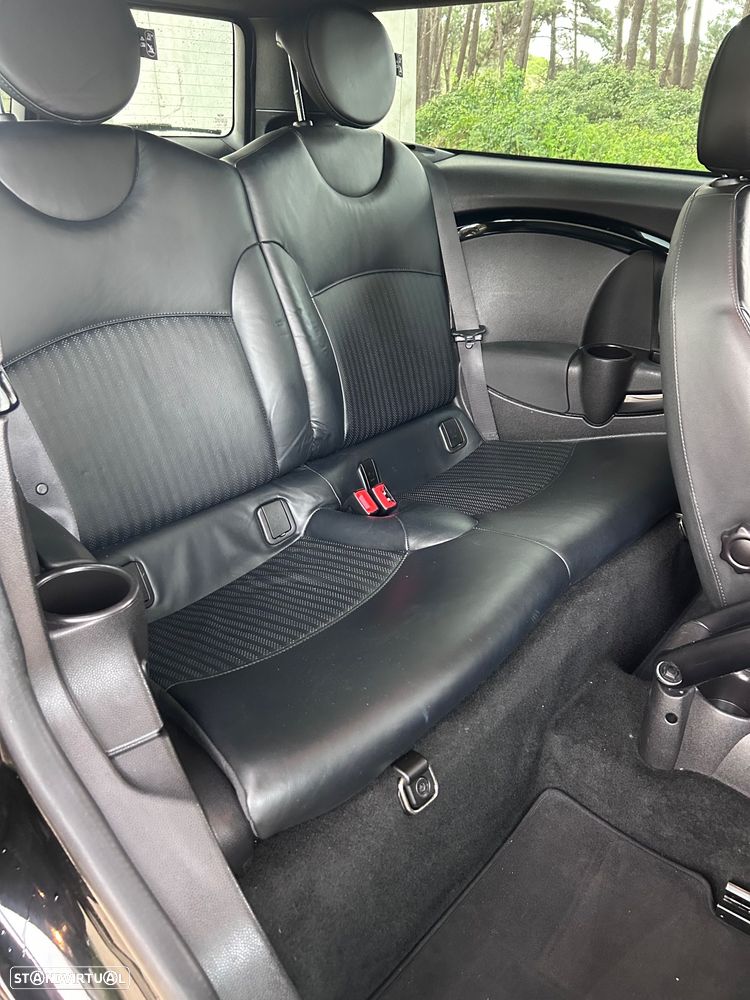 MINI Clubman Cooper SD - 12