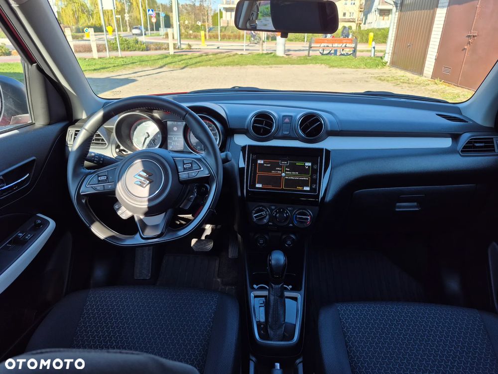 Suzuki Swift 1.2 Dualjet SHVS Premium Plus CVT - 9