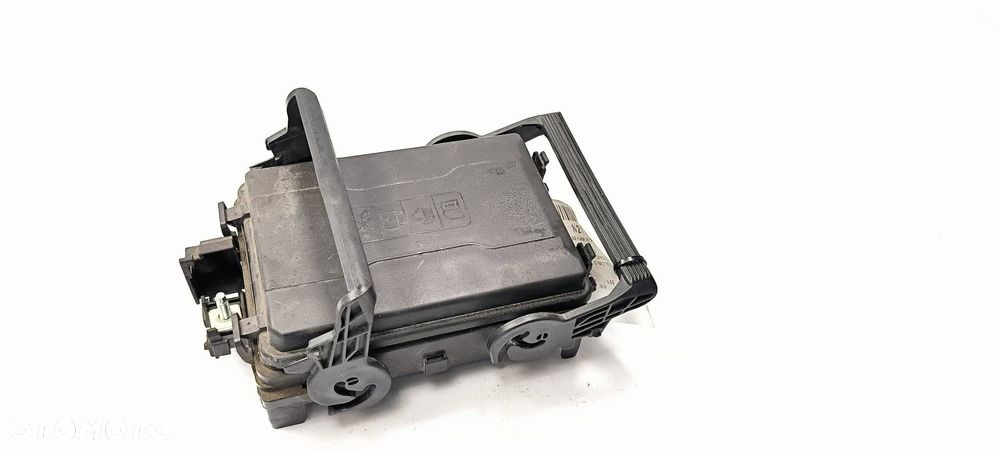 SKRZYNKA BEZPIECZNIKÓW CHEVROLET CORVETTE C7 - 4