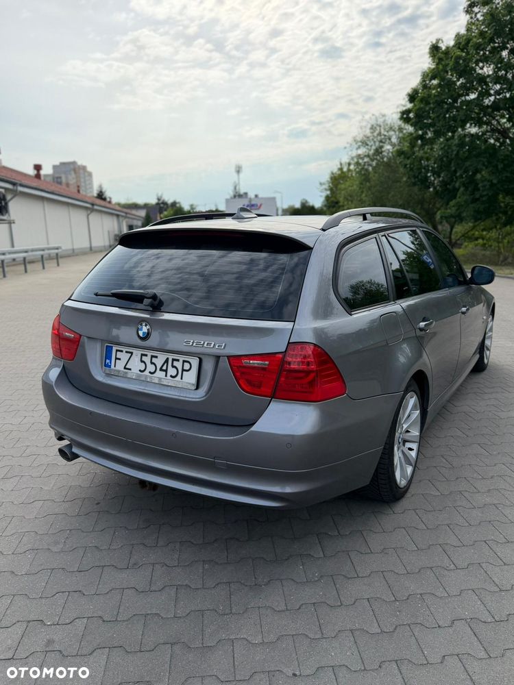 BMW Seria 3 320d xDrive DPF Edition Fleet - 7