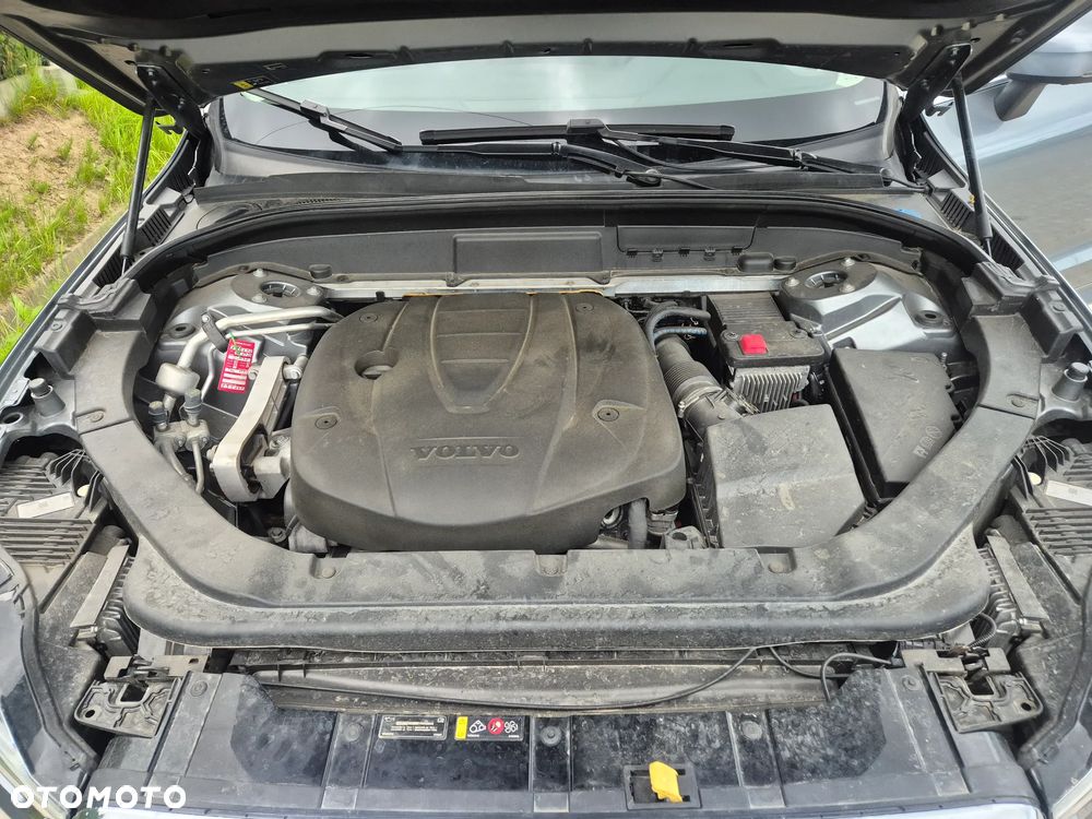 Volvo XC 60 D4 AWD Momentum - 9