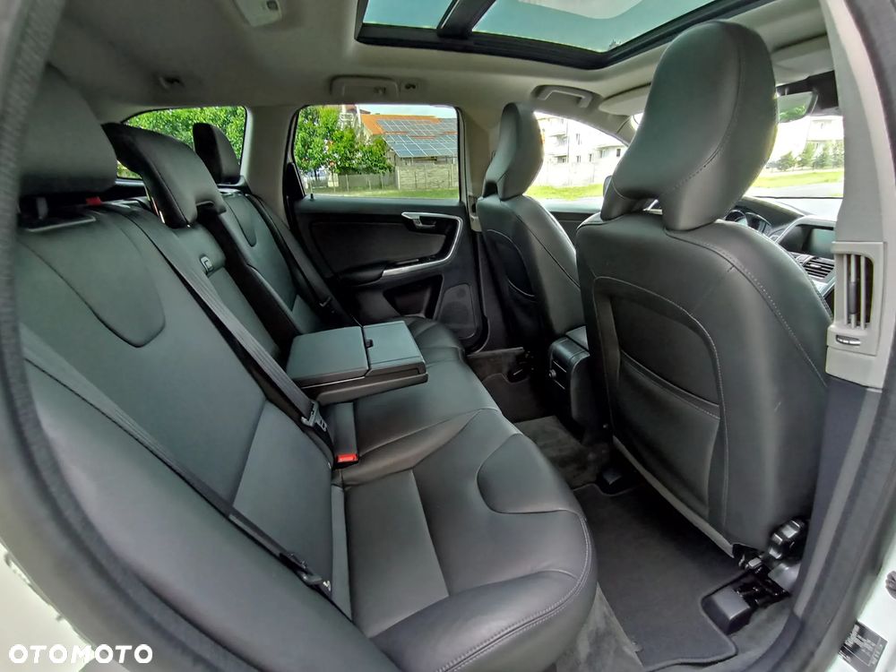 Volvo XC 60 - 25