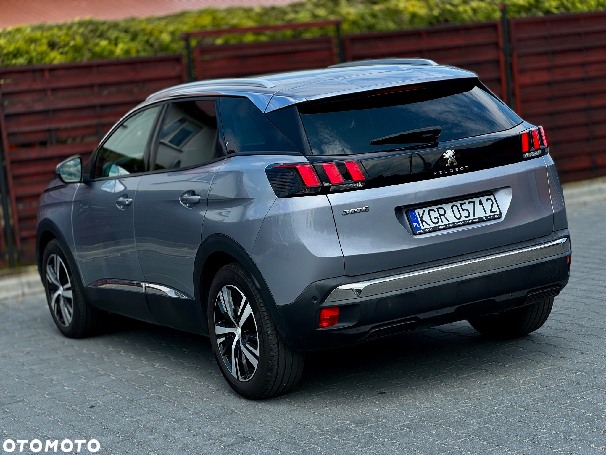 Peugeot 3008 1.6 BlueHDi Allure S&S EAT6 - 7