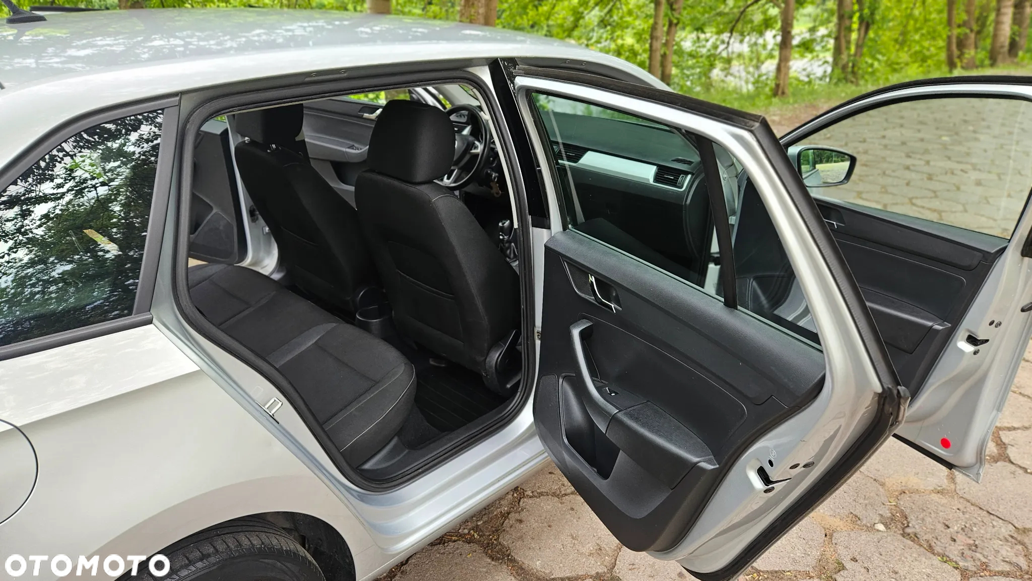 Skoda RAPID 1.2 TSI Ambition - 13