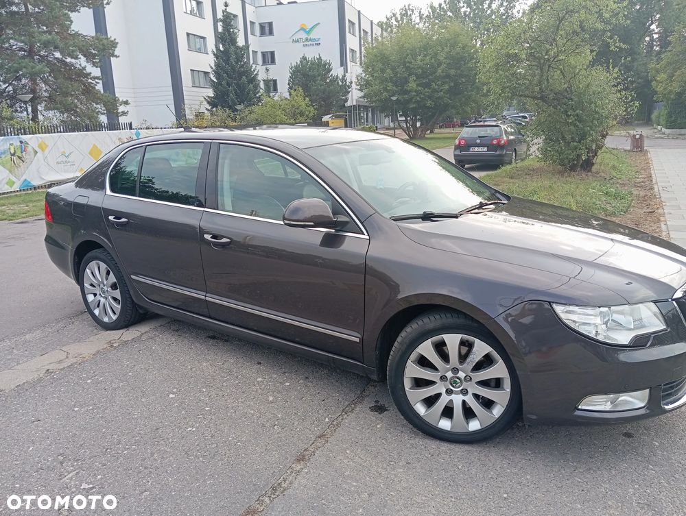 Skoda Superb 2.0 TDI DSG Elegance - 5