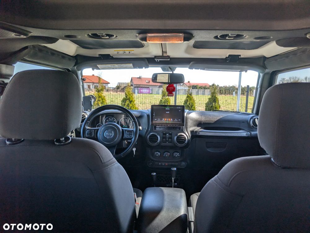 Jeep Wrangler - 25