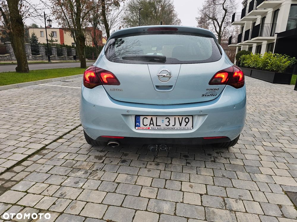 Opel Astra 1.6 T Cosmo - 13