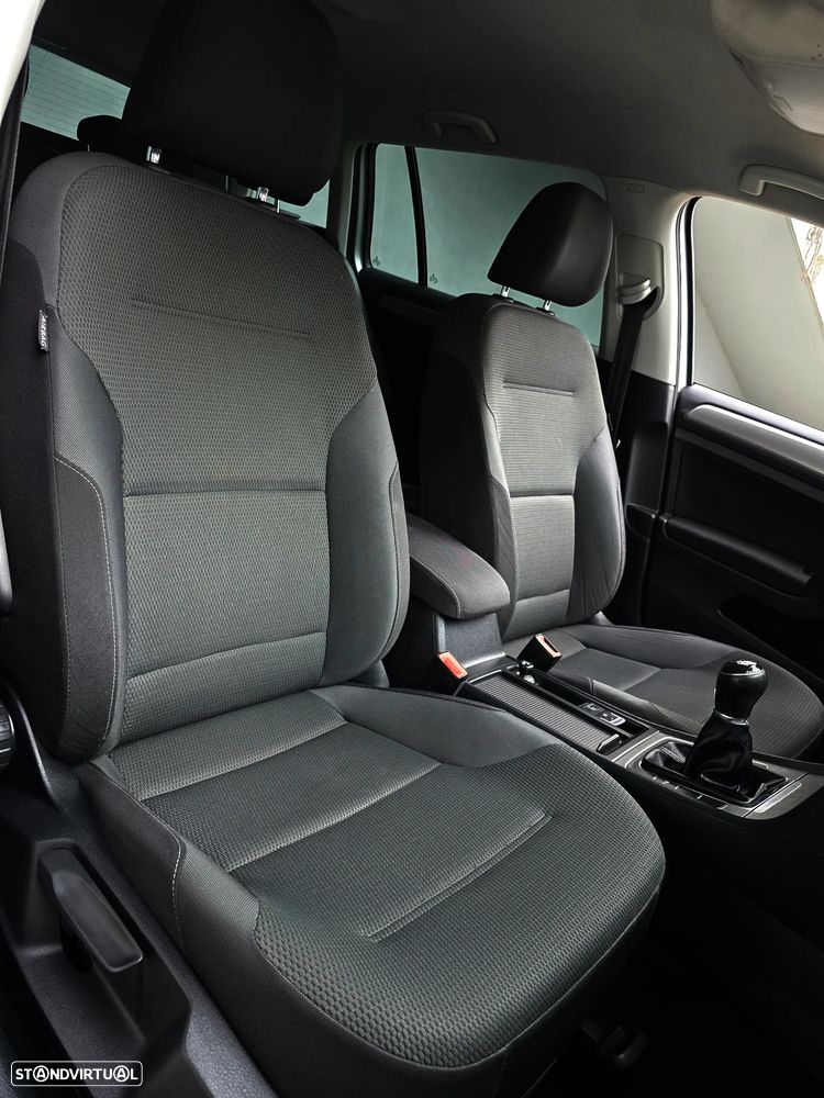 VW Golf Variant 1.6 TDi Highline - 48