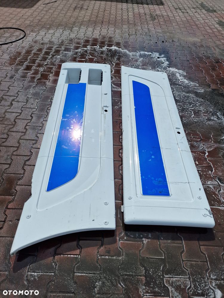 SPOJLERY BOCZNE, MIĘDZYOSIOWE MERCEDES-BENZ MP3 - 1