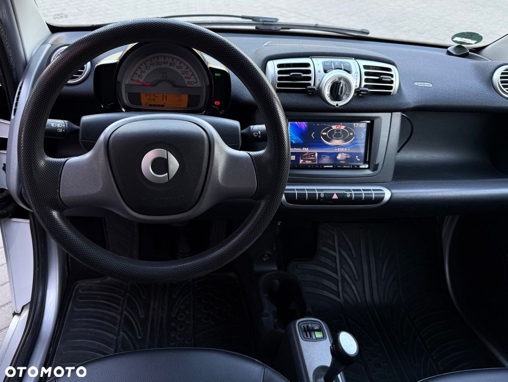 Smart Fortwo softouch black&white limited micro hybrid drive - 4