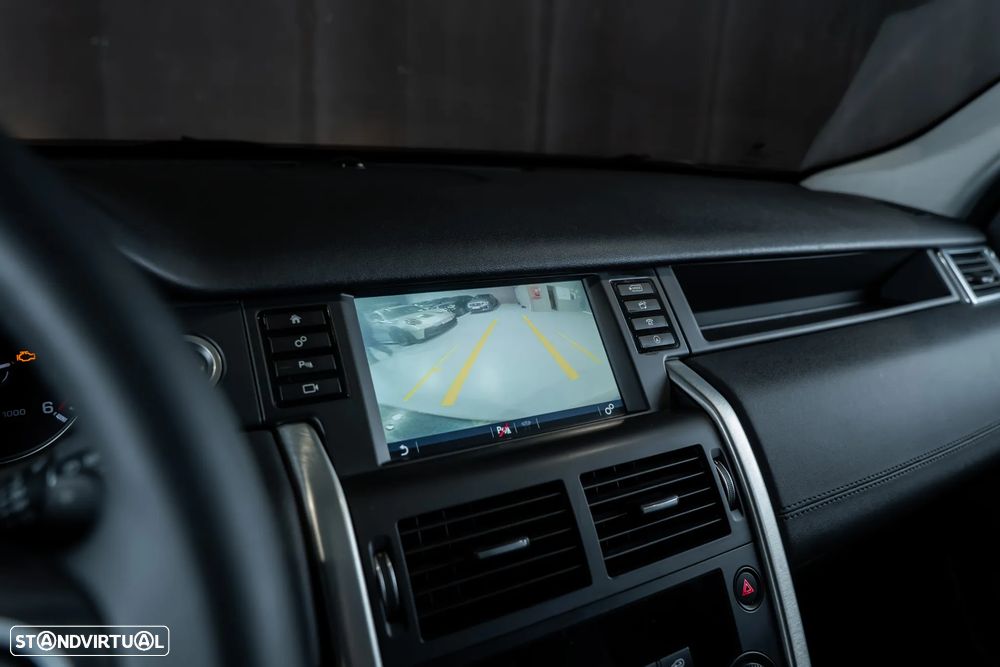 Land Rover Discovery Sport 2.0 TD4 Pure 7L Auto - 15